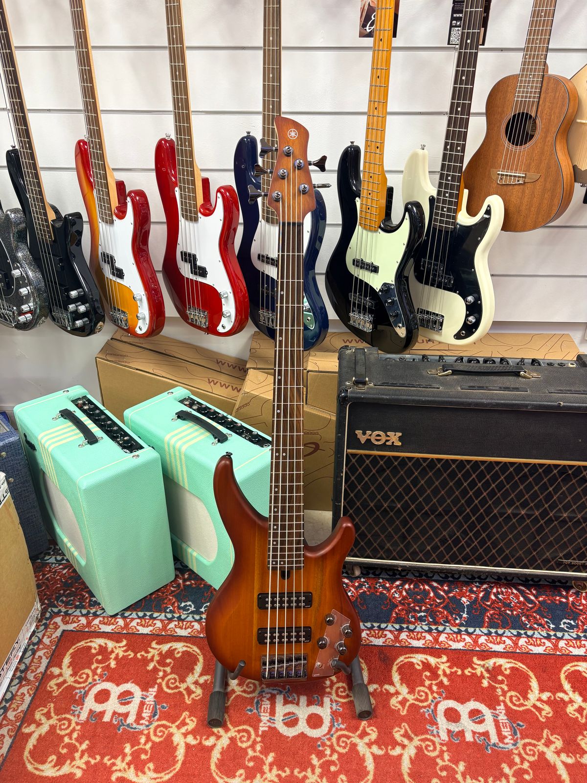 Yamaha TRBX 505 2025 (USATO) Yamaha TRBX 505 2025 (USATO)